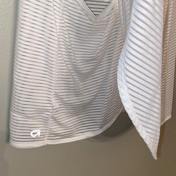 GapFit Shadow Stripe Crossback Tank Top - Picture 6 of 9